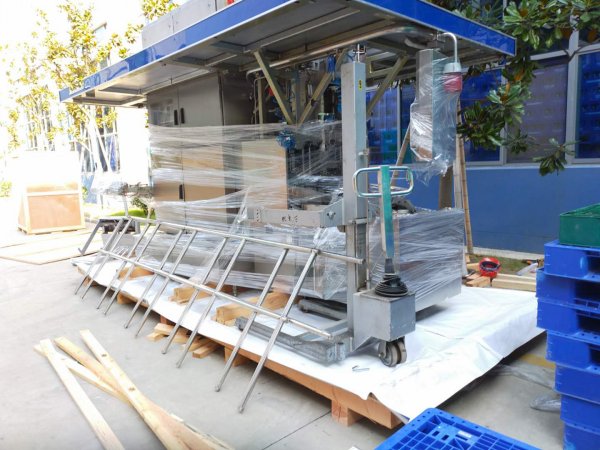 ���̰���